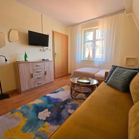 Przy Plazy Jaroslawiec, 150 M Do Plazy, Parking W Cenie, 4 Osobowy Homestay szállás